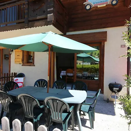 With 4 Bedrooms In Morzine, With Wonderful Mountain View, Te Apartment *