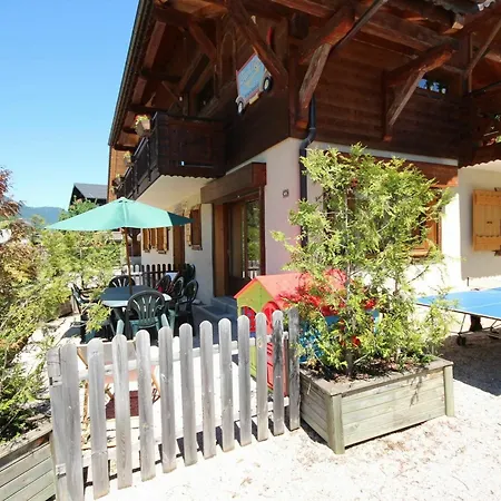 With 4 Bedrooms In Morzine, With Wonderful Mountain View, Te Apartment